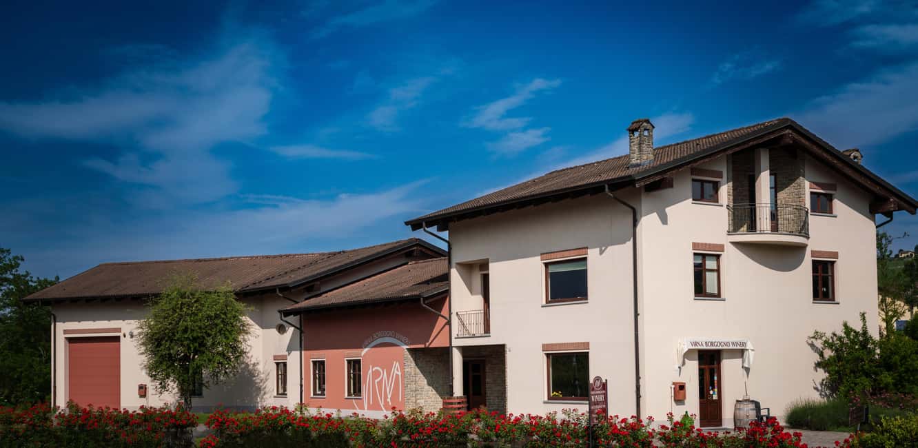 billede nr.6 af aktiviteten BAROLO: GUIDET OPLYSNING TIL VINKÆLDEREN OG VINSMAGNING MED PRODUCENTEN i Barolo, uploadet af udbyder