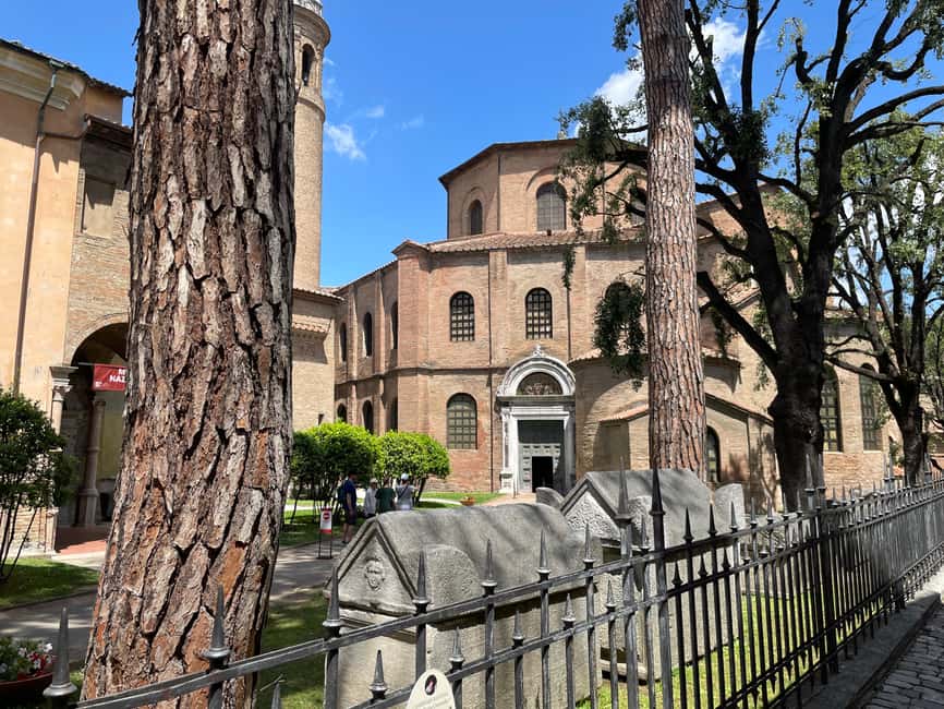 Immagine nº 12 di Ravenna: tour privato esclusivo a piedi con un esperto locale attività a Ravenna, caricata dal fornitore