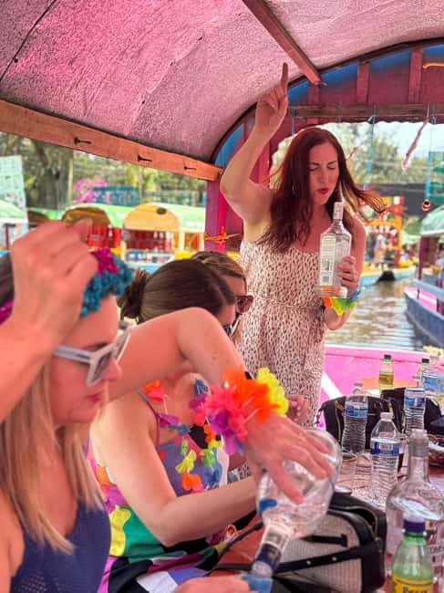 imagen n.º 29 de Xochimilco: Degustación de tequila (ilimitado) y fiesta cultural en bote actividad en Ciudad de México, subida por el proveedor