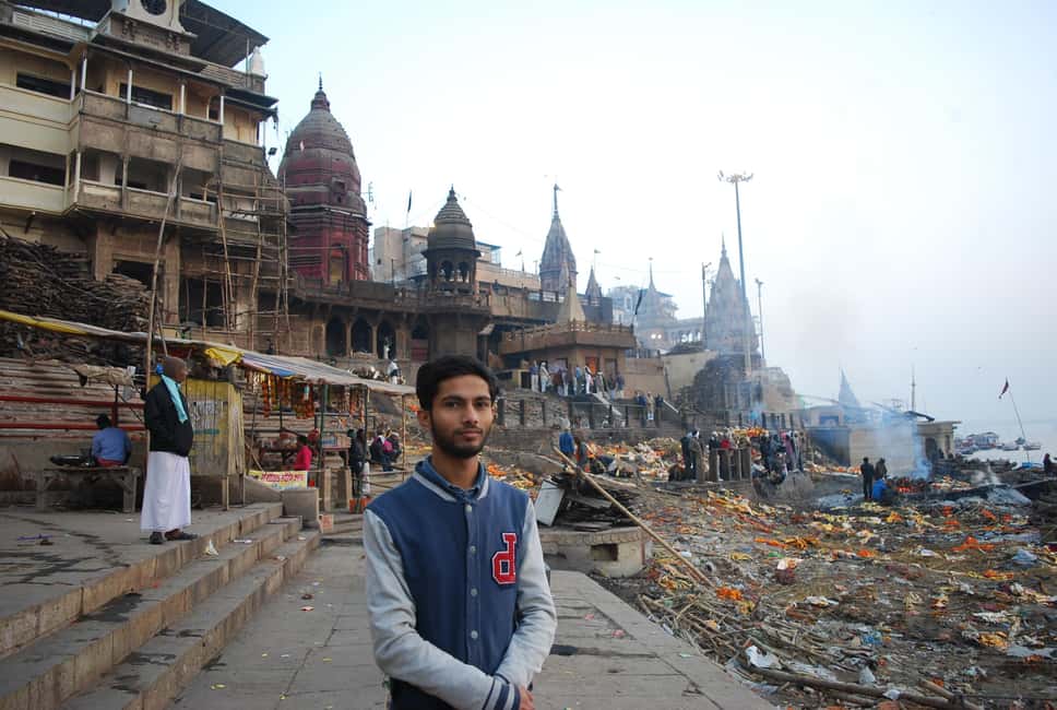 imagem n.29 de Passeio de um dia em Varanasi - Passeio de barco, caminhada, templo de ioga, luta livre atividade em Varanasi, carregada pelo fornecedor