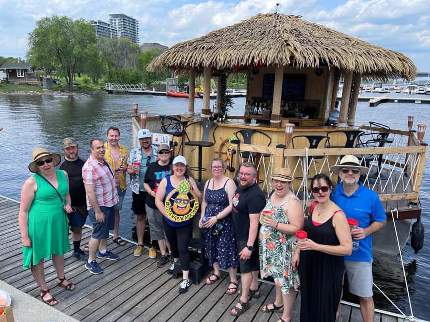imagem n.13 de Ottawa: Cruzeiro Tiki Bar Flutuante no Rio Ottawa atividade em Província de Quebec, carregada pelo fornecedor