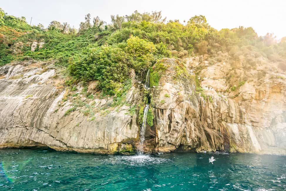 imagem n.30 de Sorrento: Passeio de barco exclusivo em Capri e Gruta Azul opcional atividade em Anacapri, carregada pelo fornecedor