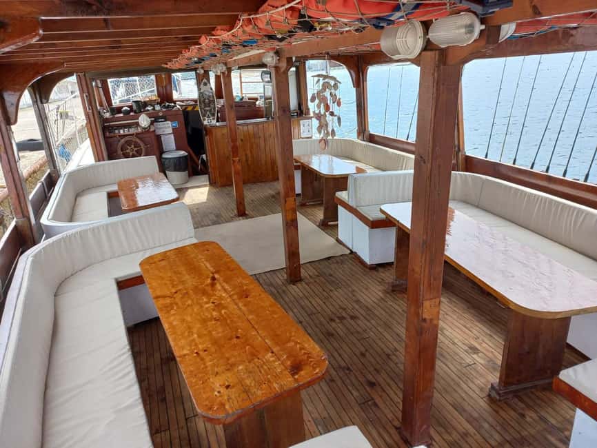 imagen n.º 3 de Desde Obzor: tour en barco de 4 horas con barbacoa y tiempo libre en Nessebar actividad en Nesebar, subida por el proveedor
