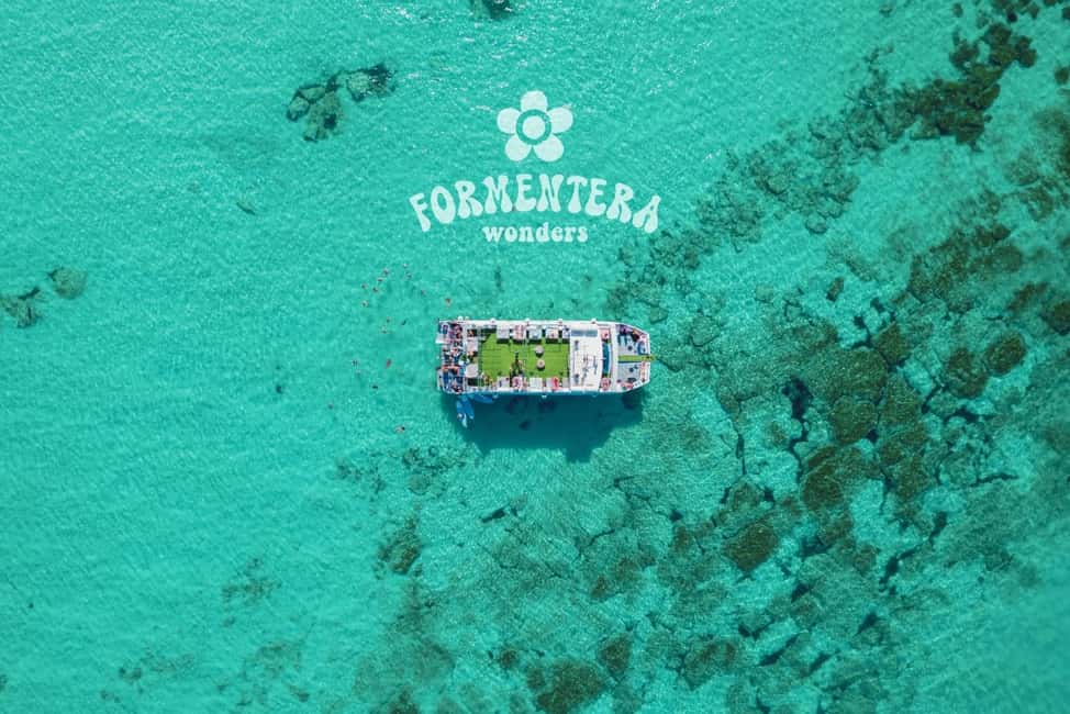Image N°9 de Ibiza : croisière à Formentera avec paella, open bar et sports nautiques activité à Ibiza (ville), publiée par le prestataire