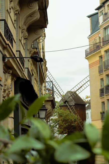 image n.7 of Paris: Magical Montmartre, without the crowds. activity in Paris, uploaded by supplier