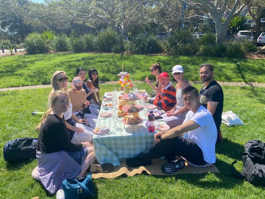 image n.4 of Airlie Beach - Luxurious pop up picnic at Headlands Park activity in Airlie Beach, uploaded by supplier