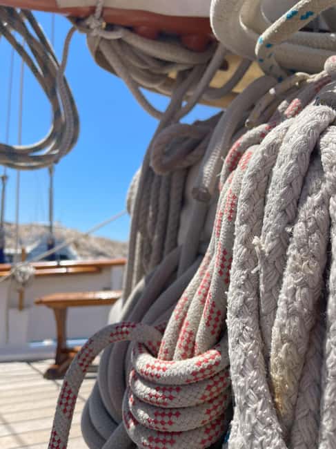 Image N°5 de Marseille : parc des Calanques en voilier avec déjeuner activité à Marseille, publiée par le prestataire