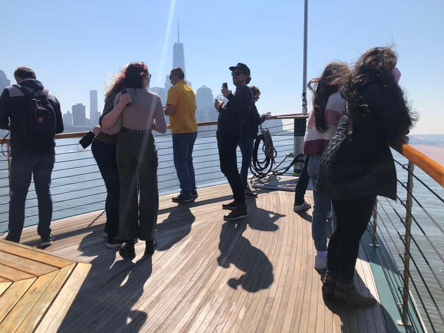 image n.10 of Manhattan: Statue and Skyline Cruise Aboard a Luxury Yacht activity in New York City, uploaded by supplier