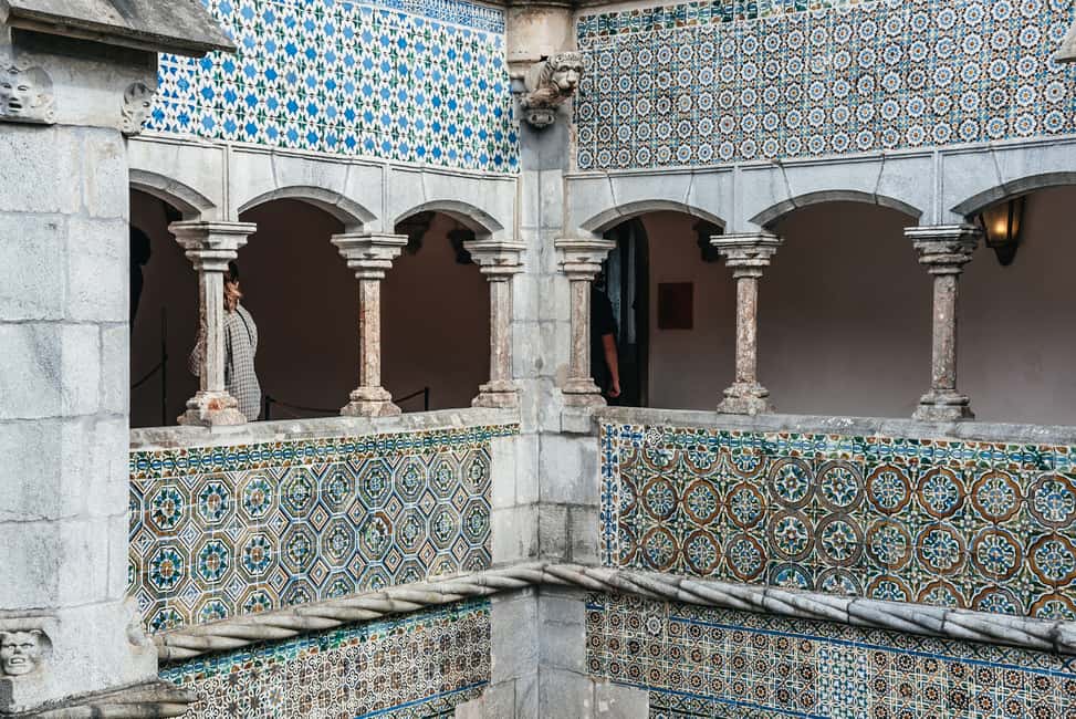 Image N°17 de Depuis Lisbonne : Visite d'une jounée de Sintra et du Palais de Pena activité à Sintra, publiée par le prestataire