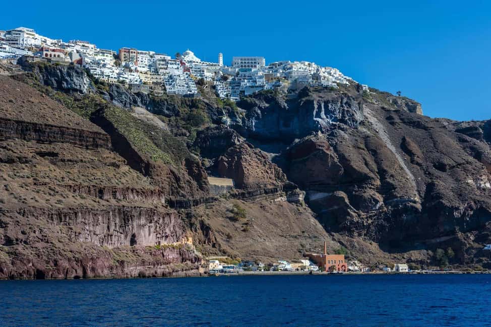 Immagine nº 14 di Porto di Santorini: Crociera al vulcano, alle sorgenti termali e a Thirassia attività a Fira, caricata dal fornitore