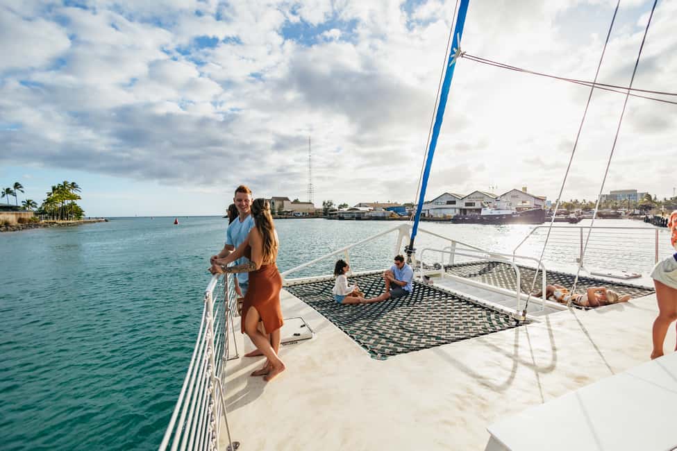 image n.6 of Oahu: Waikiki Sunset Catamaran Cocktail Cruise activity in Honolulu, uploaded by supplier