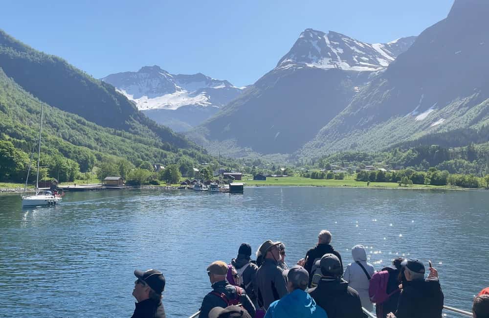Image N°7 de Croisière dans le fjord Hjørundfjord aller-retour à partir d'Ålesund activité à comté de Møre og Romsdal, publiée par le prestataire