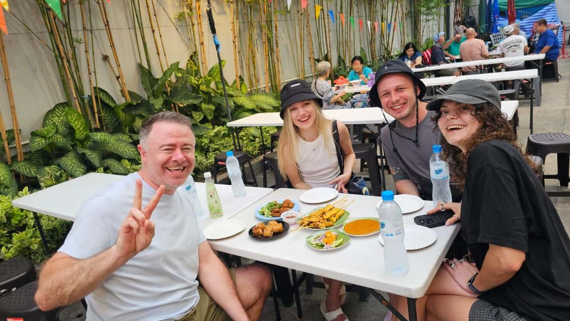 imagem n.18 de Bangkok Authentic Tasting Thai-Chinatown Walking Food Tour atividade em Bangkok, carregada pelo fornecedor