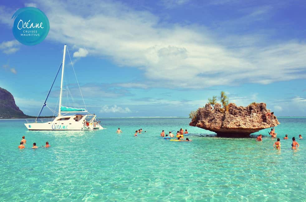 Image N°3 de Ile aux Benitiers : Croisière partagée d'une journée en catamaran et déjeuner activité à Maurice, publiée par le prestataire