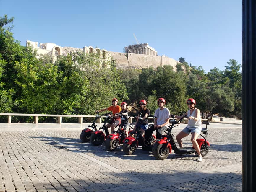 Atina içindeki Atina: Ödüllü Akropolis Rehberli e-Scooter Turu etkinliğinin tedarikçi tarafından yüklenen 5 no'lu görseli