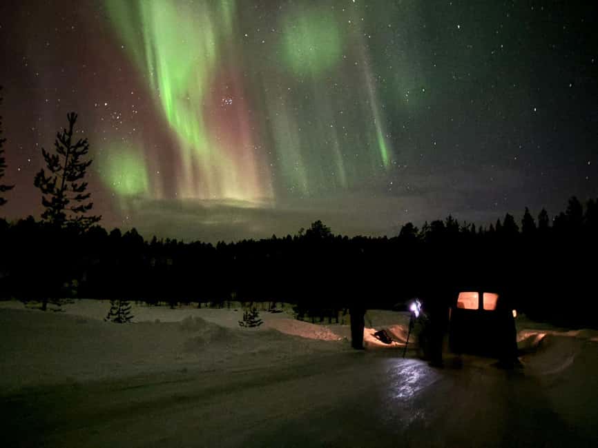 Immagine nº 6 di Saariselkä: Tour di caccia all'aurora con esperti di aurora boreale attività a Saariselkä, caricata dal fornitore