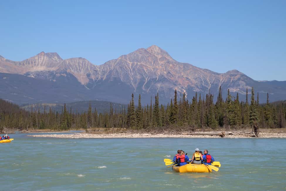imagem n.6 de Parque Nacional de Jasper: Rafting de 2 horas em águas brancas atividade em Colúmbia Britânica, carregada pelo fornecedor