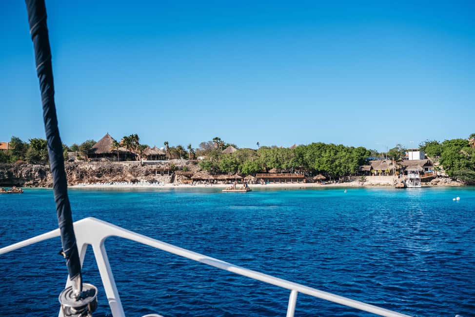 afbeelding n.5 van Curaçao: boottocht langs de westkust met stranden, barbecue en de Blauwe Grot activiteit in Curaçao, geüpload door aanbieder