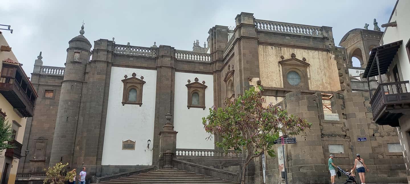 image n.25 of Private Bandama Caldera, Botanic Garden(/Wine*), Old Town activity in Las Palmas, uploaded by supplier