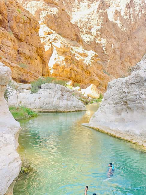 Immagine nº 33 di Muscat: escursione di un'intera giornata a Wadi Shab, grotta romantica e sinkhole attività a Regione al-Sharqiyya, caricata dal fornitore