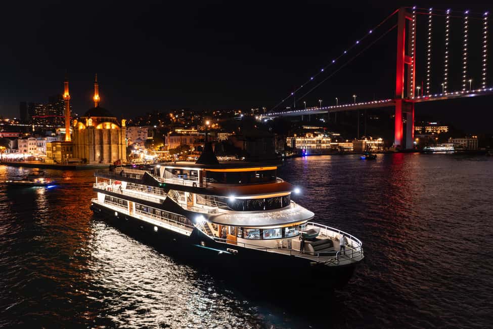 bild nr.55 av Istanbul: Middagskryssning på Bosporen med turkisk nattföreställning aktivitet i Istanbul, uppladdad av arrangören