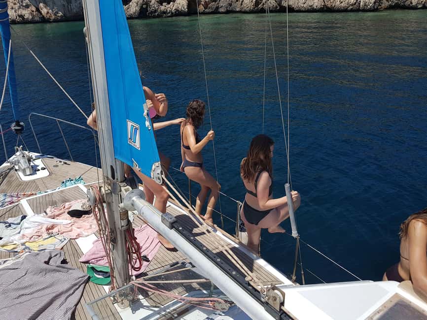 image n.12 of Alghero: Daily Sailing Experience with lunch onboard activity in Alghero, uploaded by supplier