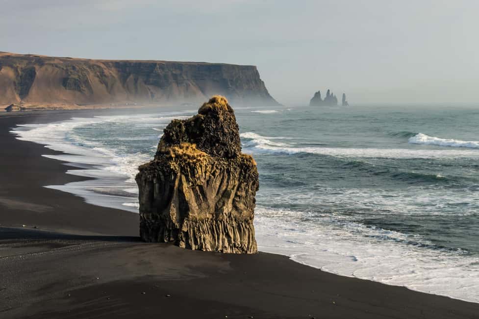 imagen n.º 1 de Excursión de 2 días a la Costa Sur de Islandia actividad en Norðurland Eystra, subida por el proveedor