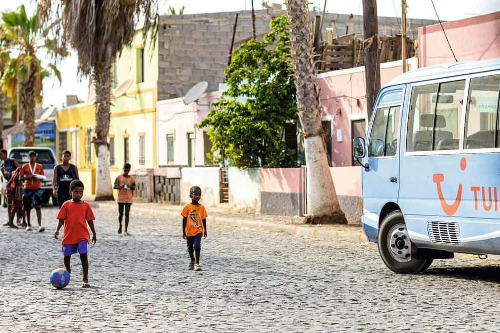 imagem n.5 de Excursão de dia inteiro aos cartões postais de Sal com Kite Beach e almoço atividade em Santa Maria, Cabo Verde, carregada pelo fornecedor