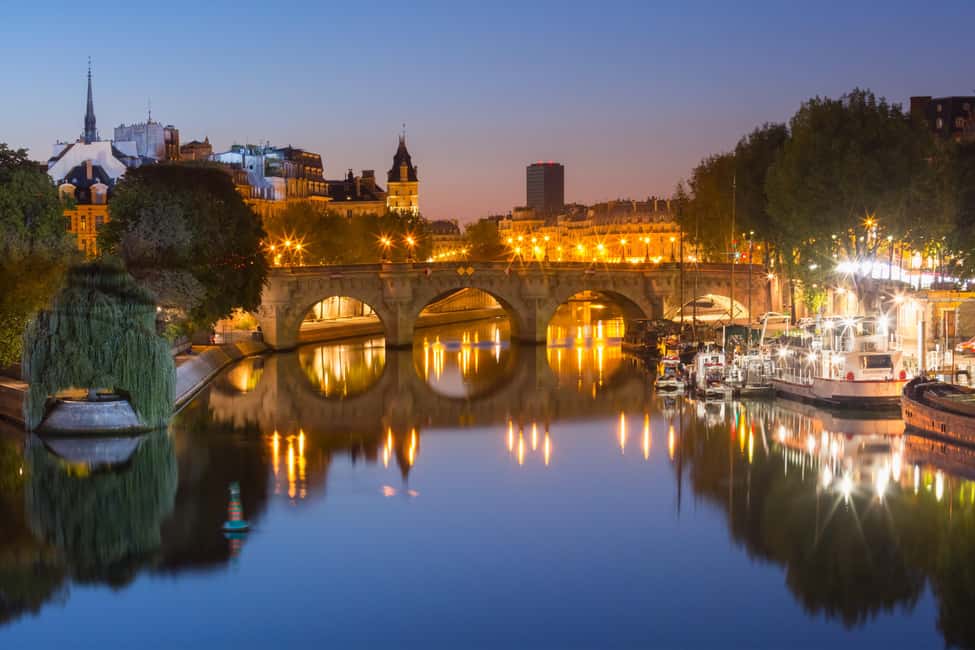 Image N°1 de Paris : Visite sur les fantômes et les histoires sombres visite guidée à pied activité à Paris, publiée par le prestataire