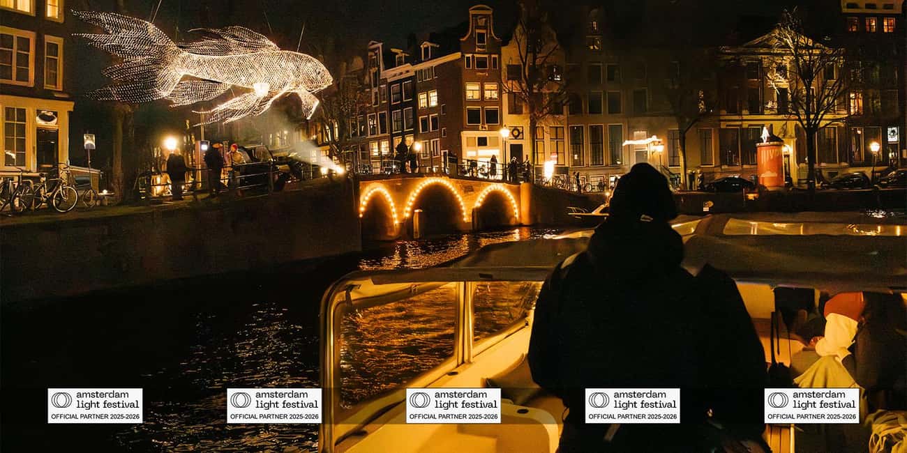 imagen n.º 5 de Crucero por el Festival de la Luz de Ámsterdam con bebidas calientes opcionales actividad en Ámsterdam, subida por el proveedor