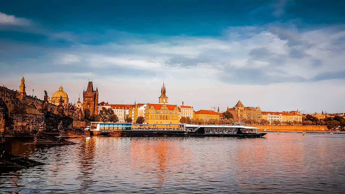 image n.14 of Prague: Vltava River Night Cruise with Buffet activity in Czech Republic, uploaded by supplier