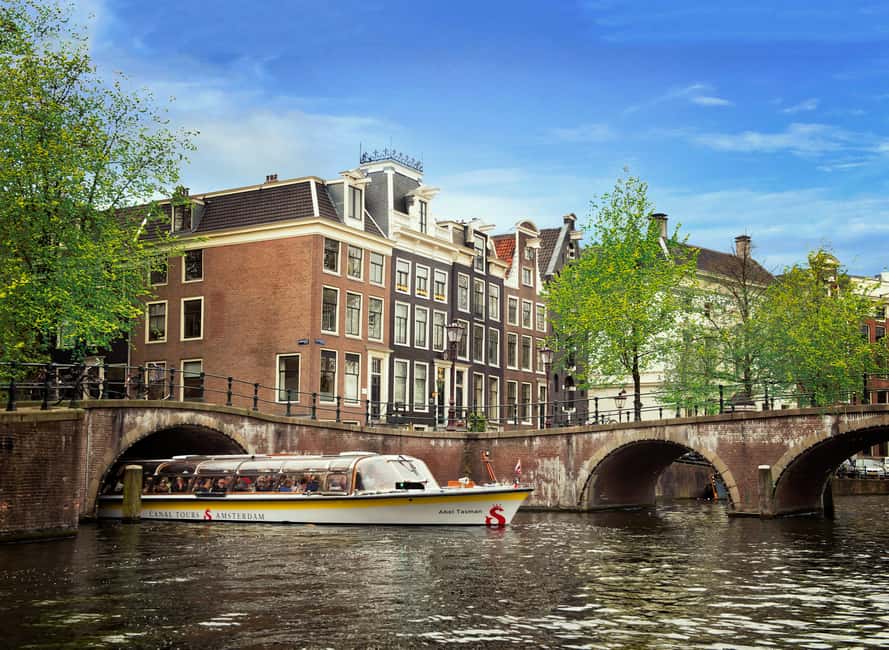 image n.8 of Amsterdam: City Centre Canal Cruise & Free Dutch Stroopwafel activity in Amsterdam, uploaded by supplier