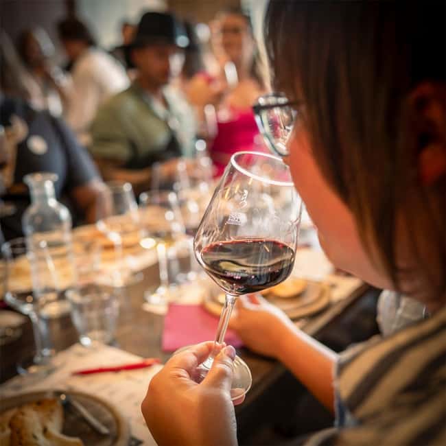 Immagine nº 2 di Chianti: degustazione di vini, oli e aceti classici attività a Monteriggioni, caricata dal fornitore
