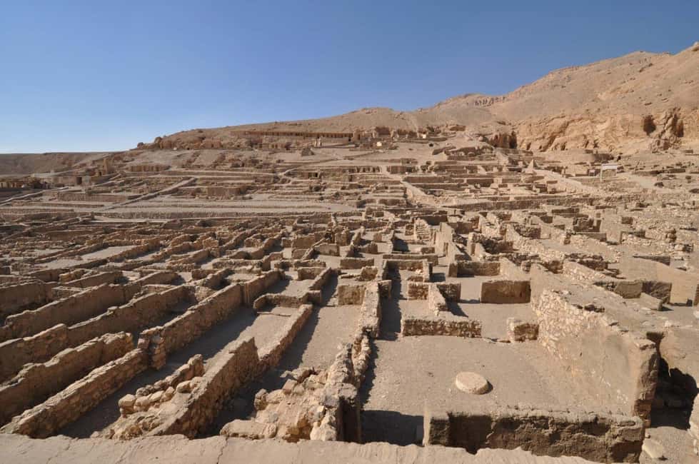 image n.4 of A Luxor Excursion to Habu Temple, Valley of Workers & Queens activity in Luxor, uploaded by supplier