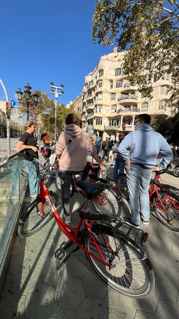 サプライヤーによってアップロードされた、バルセロナのバルセロナ：自転車またはeバイクツアー、主要観光スポットと現地の洞察の画像#27