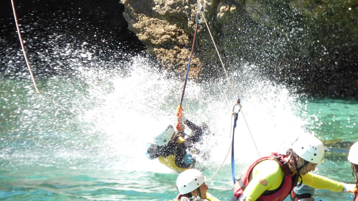 image n.7 of Portinho da Arrábida: Coasteering Boat Tour activity in Lisbon District, uploaded by supplier