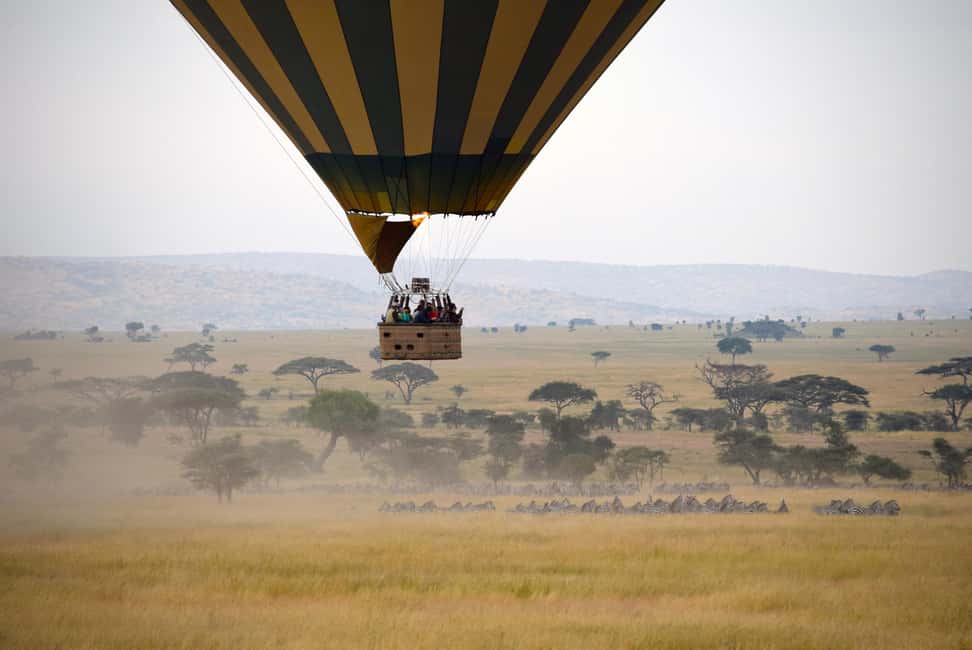 Image N°23 de Parc national du Serengeti : Safari en montgolfière à l'aube activité à Région de Mara, publiée par le prestataire