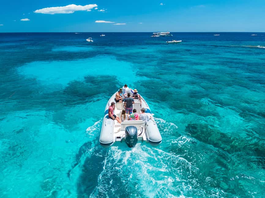 Bild Nr. 3 von Cala Gonone: Golf von Orosei Dinghy Cruise mit Badestopps Aktivität in Baunei, hochgeladen vom Anbieter