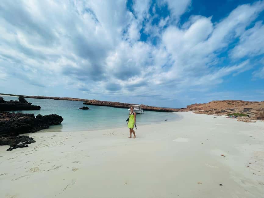 Immagine nº 4 di Muscat: gita di snorkeling alle isole Daymaniat con pranzo attività a Oman, caricata dal fornitore