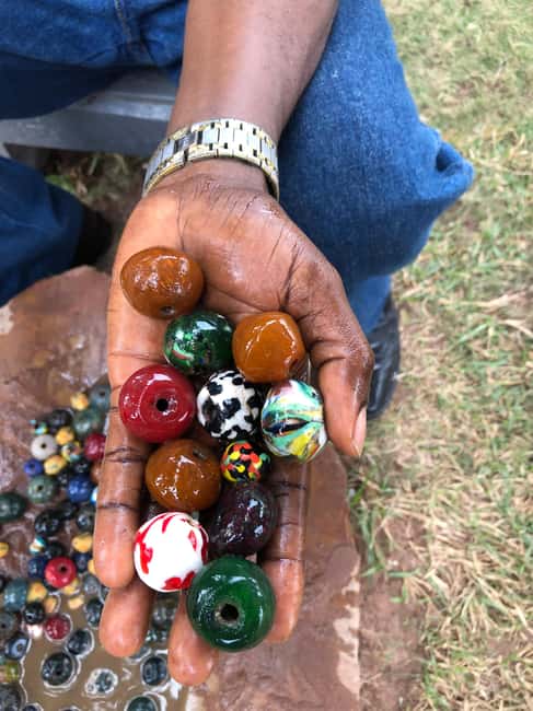 Bild Nr. 2 von Workshop zur traditionellen Perlenherstellung Aktivität in Accra, hochgeladen vom Anbieter