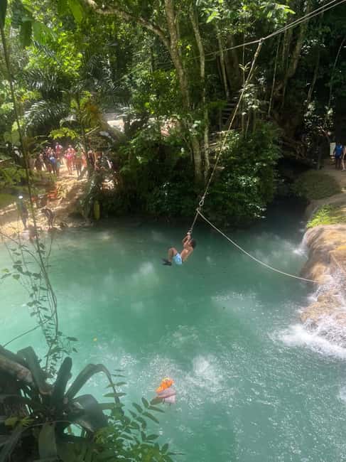 imagem n.7 de Ocho Rios: Blue Hole e passeio turístico atividade em Jamaica, carregada pelo fornecedor