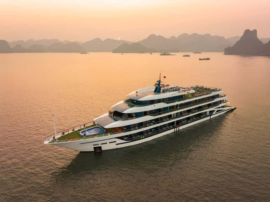 image n.68 of 2-Day: Halong Lan Ha Bay 5 Stars Cruises w/Balcony & Bathtub activity in Ha Long, uploaded by supplier