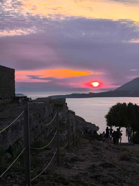 image n.3 of Cape Sounion & Temple of Poseidon Sunset Spanish tour activity in Sounion, uploaded by supplier