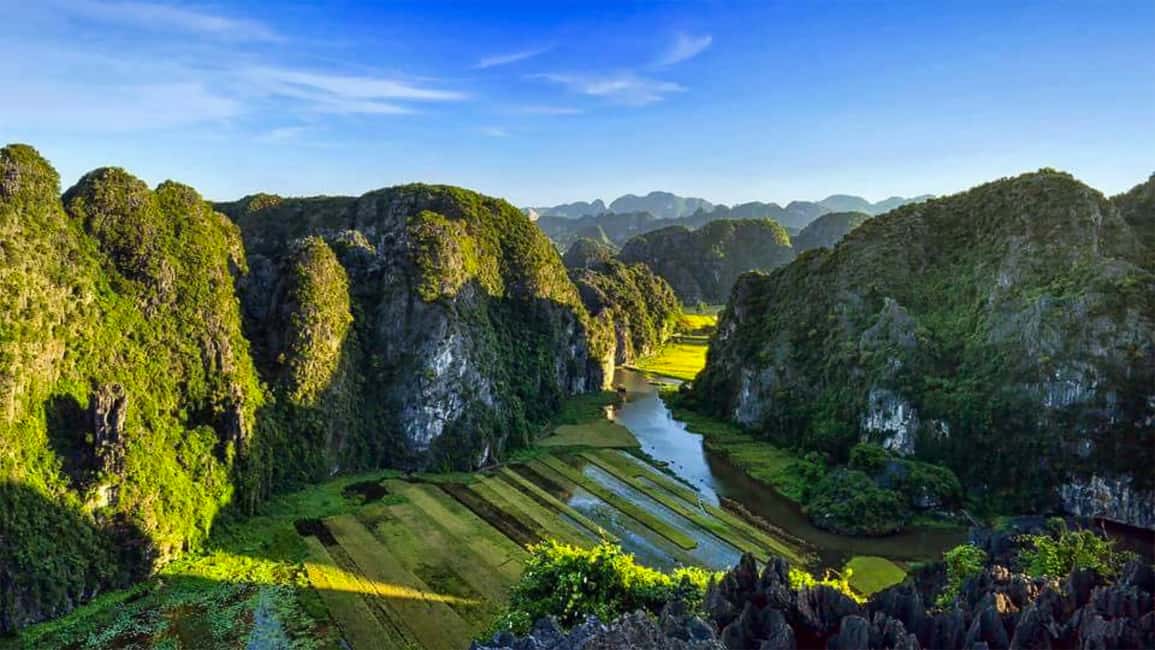 image n.22 of Hanoi/Ninh Binh: 1-Day Tam Coc/Trang An, Hoa Lu & Mua Caves activity in Central Vietnam, uploaded by supplier