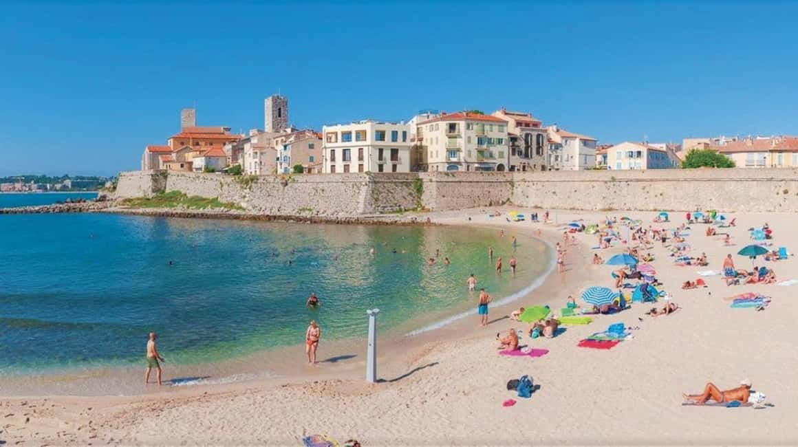 image n.2 of From Nice: A Day in Provence activity in Cannes, uploaded by supplier