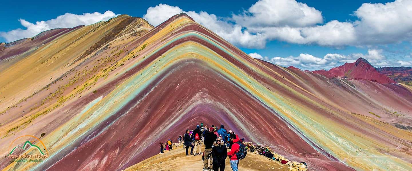 imagem n.2 de Cusco: Tour particular à Montanha Arco-Íris e ao Vale Vermelho atividade em Avanos, carregada pelo fornecedor