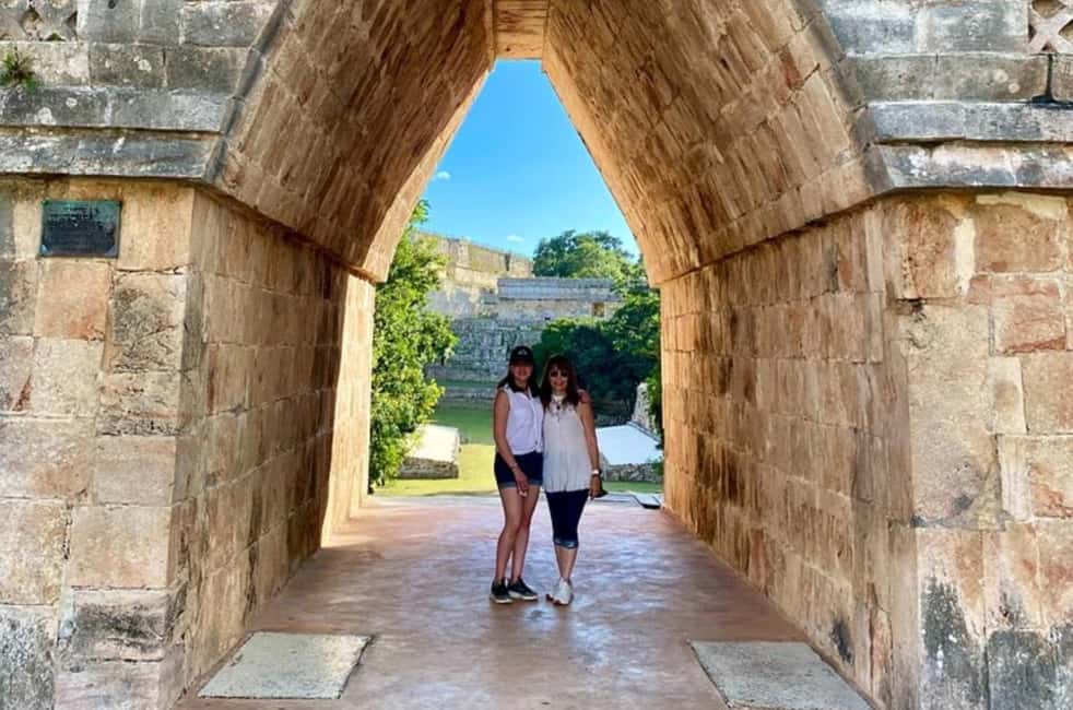 Image N°10 de Visite privée Kabah et Uxmal et atelier maya activité à Uxmal, publiée par le prestataire