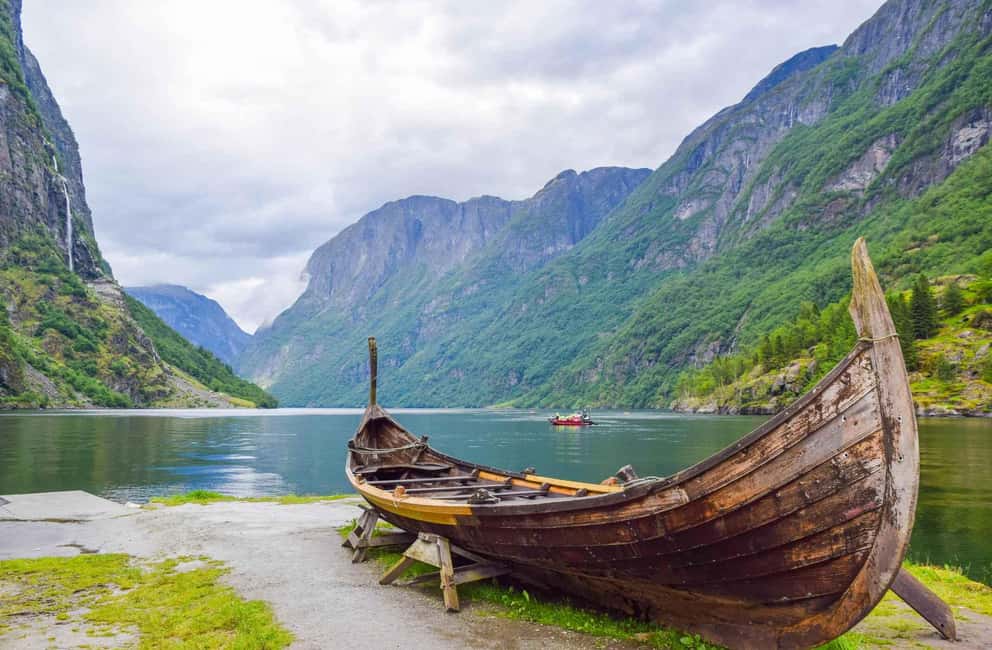 imagen n.º 7 de Bergen: Pueblo Vikingo, Crucero por el Nærøyfjorden y Ferrocarril de Flåm actividad en Flåm, subida por el proveedor