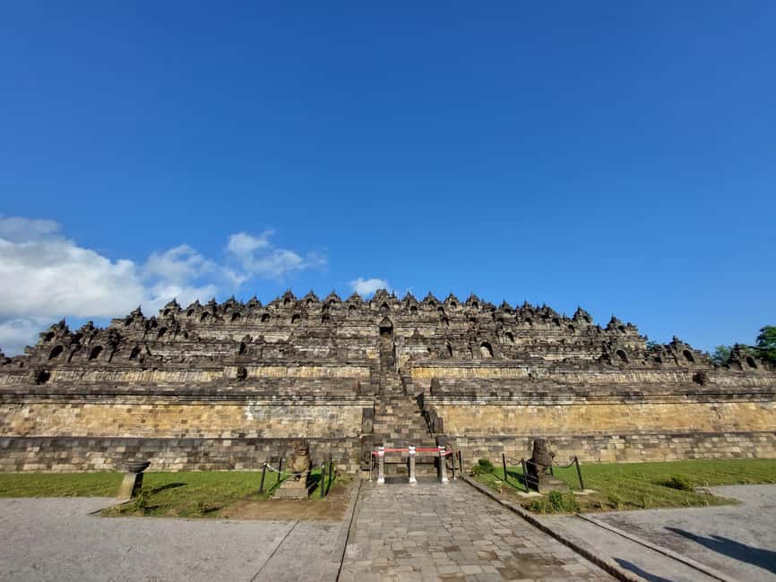 image n.7 of All-inclusive Borobudur Temple Guided Tour activity in Kota Magelang, uploaded by supplier