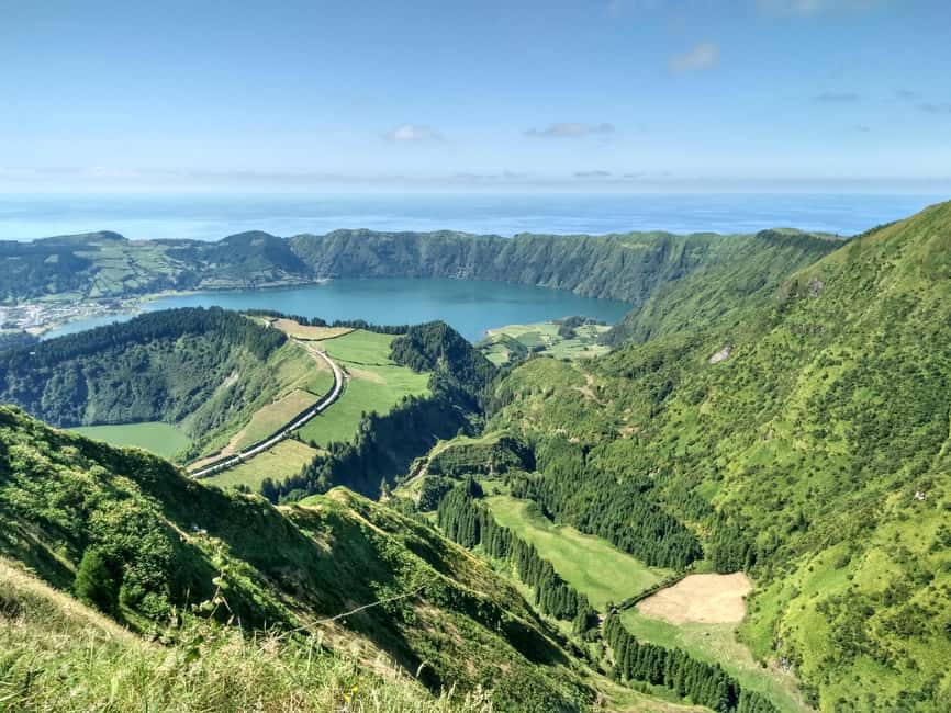 image n.9 of Privat van tour Sete Cidades, Lagoa do Fogo – volcanic lakes activity in Azores, uploaded by supplier